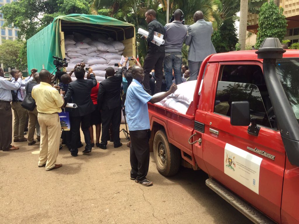 opmdpm's tweet photo. Evidence based decision making leading to formidable actions. #Uganda supported by China dispatches food to areas affected by #2016drought https://t.co/5ryeWKI3wg