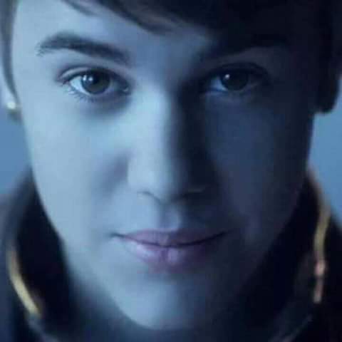 Happy Birthday to u my idol Justin Bieber 