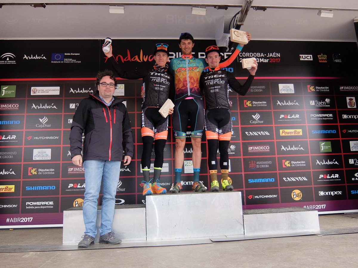 IMDECO_'s tweet photo. Finaliza la Etapa 3 de la @AndBikeRace 2017 en #CÓRDOBANHD. Felicidades Participantes y Organización !! Suerte próximas Fuerte Abrazo https://t.co/6kdBdF9Cte