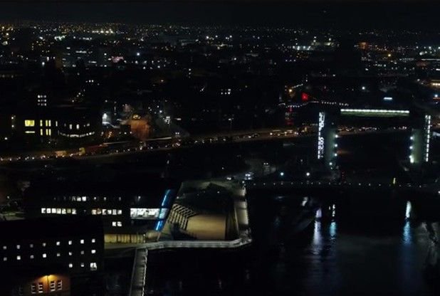 hotelinhull's tweet photo. #Stunning #drone footage captures Hull's rush hour in a new light via @hulldailymail https://t.co/QnnTIMqT3e https://t.co/gtUu4FkTtl