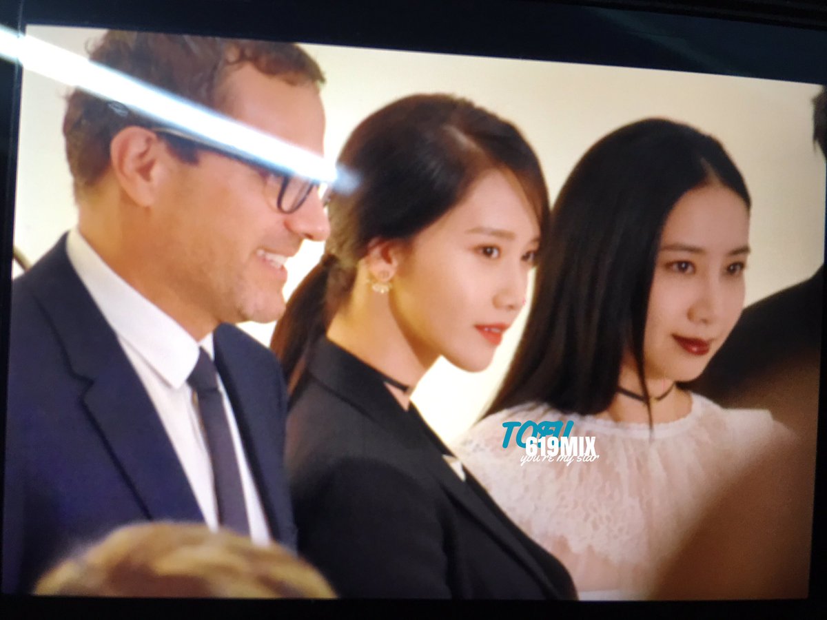 [PIC][28-02-2017] YoonA khởi hành đi Hồng Kông để tham dự sự kiện “DIOR 17S/S Landmark Pop Up Store” vào sáng nay C5wjcP8UYAAvgmt