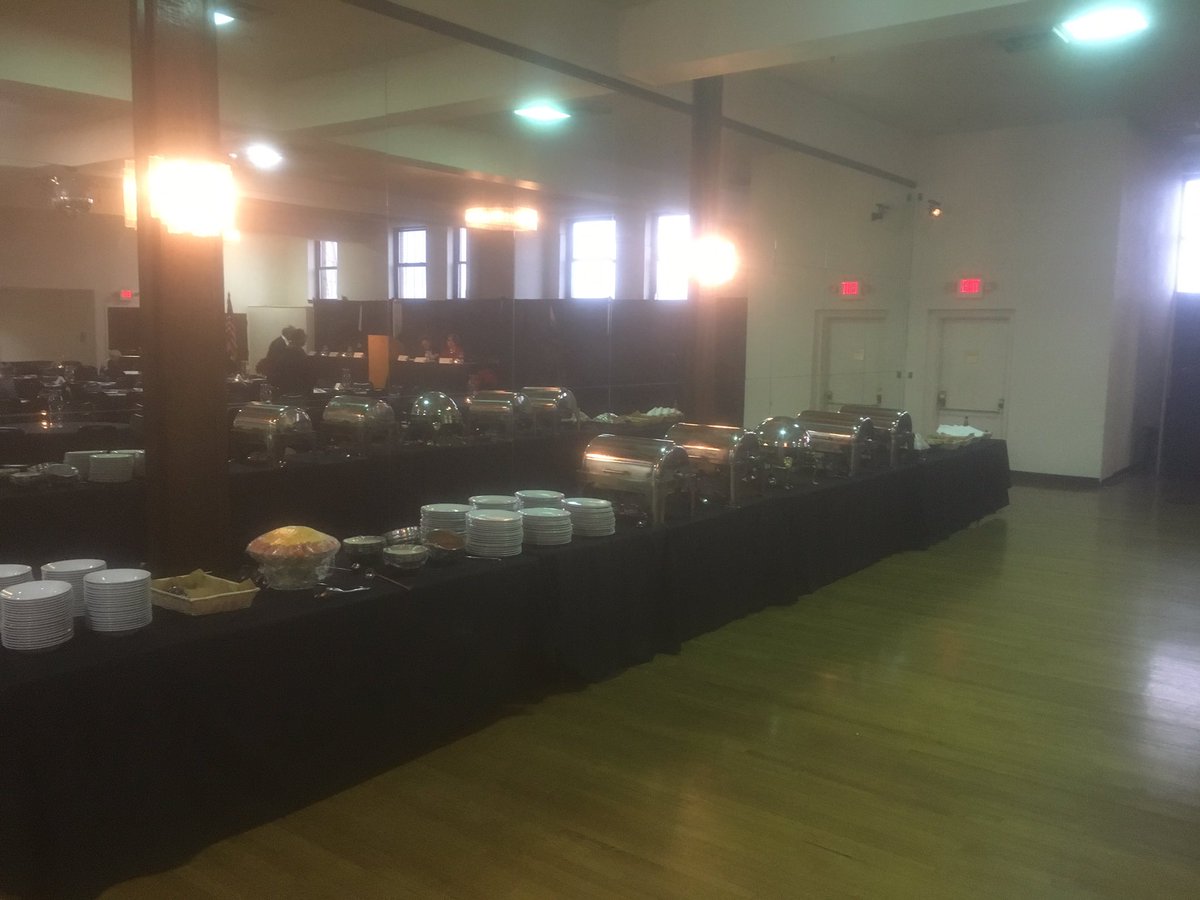 Delectablecc1's tweet photo. Hey buffet fit for a king at the Madame Walker building https://t.co/2YFhTiXqbZ