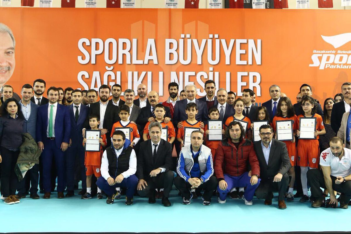 omrfarukay's tweet photo. Belediyemiz ilçemizdeki 46 okulumuza toplamda 5244 adet spor malzemesi desteğinde bulundu. Sporla Büyüyen Sağlıklı Nesiller yetişiyor. https://t.co/ZLzf4J7ZMy
