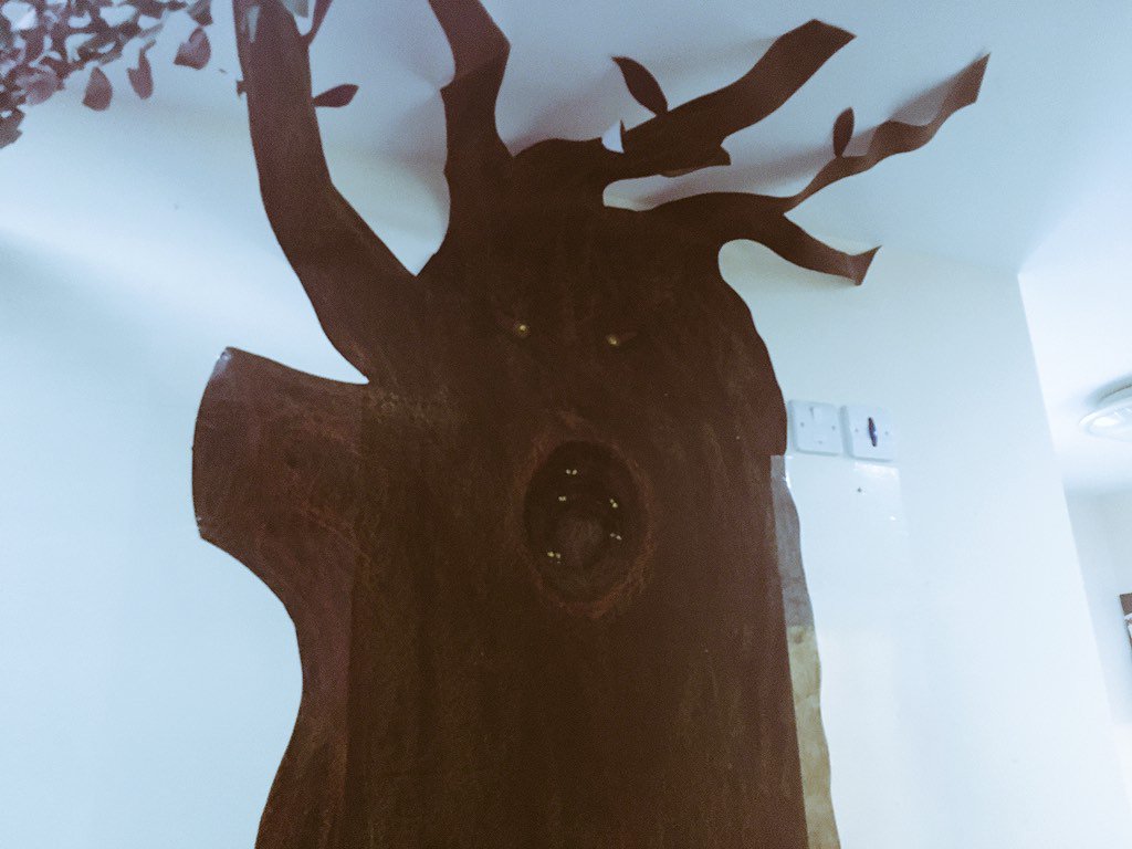 WPSoxon's tweet photo. Artwork and very excited children preparing for World Book Day. Lots of book talk and story making @PieCorbett https://t.co/JI4F5CQAVH