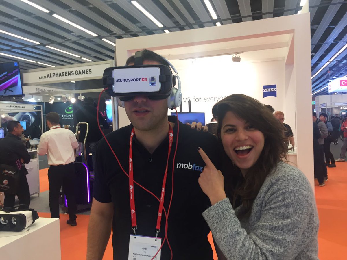 mobfoxOfficial's tweet photo. Nothing like watching sports in Barcelona. @amit_liss #mwc17 @MatomyGroup #funwithvr https://t.co/DCeND4LDHA