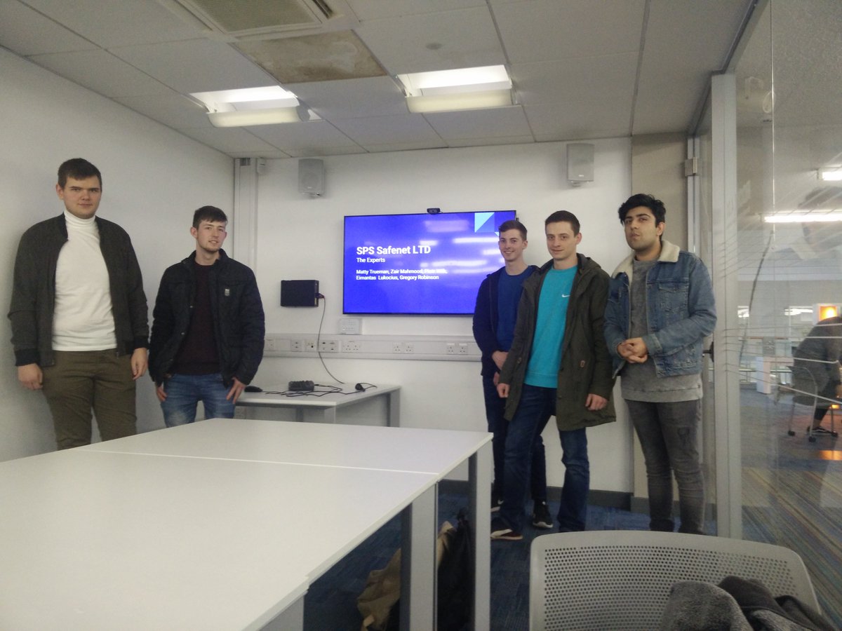 FourLions2016's tweet photo. Our ETP1 students provided us with a good project presentation &amp; it was useful to provide some peer feedback on their presentation skills 👍 https://t.co/IzxBGFyQII