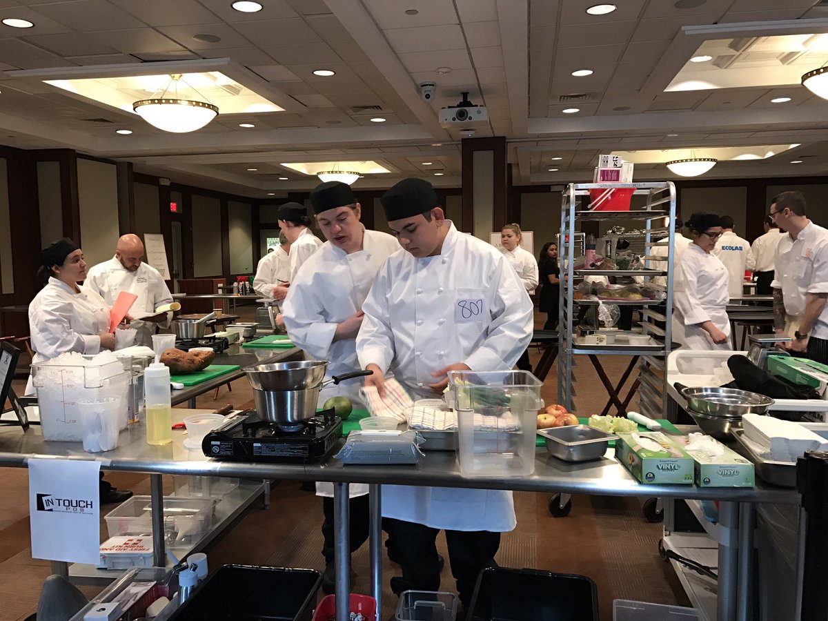 brinillla's tweet photo. #njprostart go kearny !❤🖤 https://t.co/KXyBxilh4K