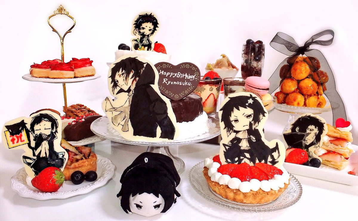 いっつん على تويتر 本日は文豪ストレイドッグスの芥l川くんのお誕生日です やつがれへの愛を込めて 手作り のお菓子とキャラチョコで祭壇作ってお祝いです おめでとうございます やつがれちゃん愛してます やつがれ生誕祭 やつがれ誕生祭