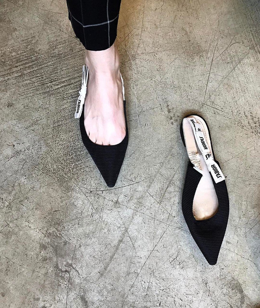 J'adore @dior #shoesoftheday #behindthescenes #ellefashionguide #nevergetenough #jadior #l… ift.tt/2m8Is83