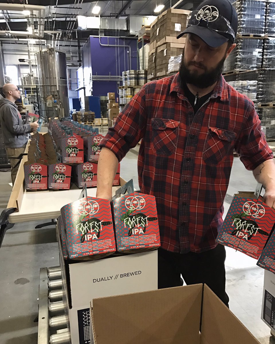 3rdsignbrew's tweet photo. Getting boxes ready for Forest! 🌲 https://t.co/fMRqpaw4jd