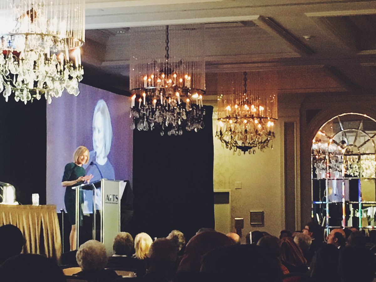 "Add light, rather than heat," says the inimitable <a href="/JudyWoodruff/">Judy Woodruff</a> of our responsibility as #pubmedia journalists 🙌