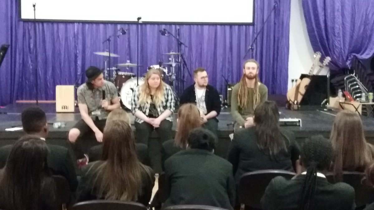 rwa398's tweet photo. @GACoventry Y10 students exploring values and develop understanding of faith in action with @BrightLineBand #smsc #ucp #greatquestioning https://t.co/rsLMvbf4cM