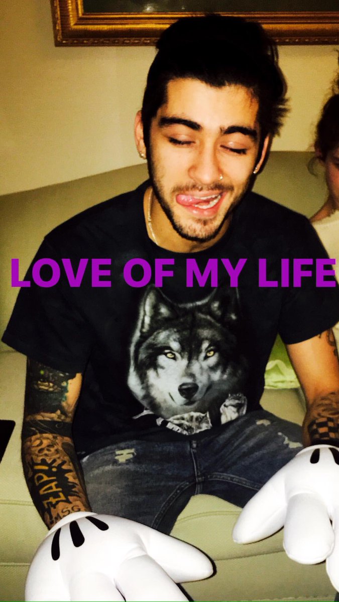 ZaynSquadBrasil's tweet image. Gigi via historia do instagram: "AMOR DA MINHA VIDA".