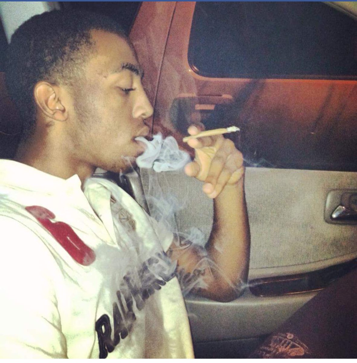 1bronco_'s tweet photo. Shit Fucking Me Up To See You Going Through The Shit You Go ThroughForever My Nigga💔😔Keep Ya Head Up Bro #FreeFastBreak https://t.co/Z4nZRezaMZ
