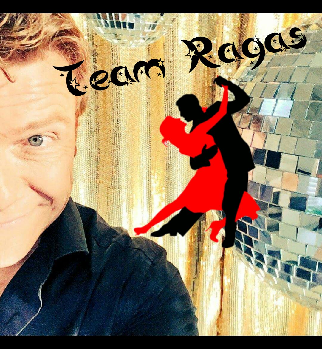 AndreaBln's tweet photo. @BastiaanRagas #teamragas danke Claudi fürs basteln :* https://t.co/Xpg06g2jC3