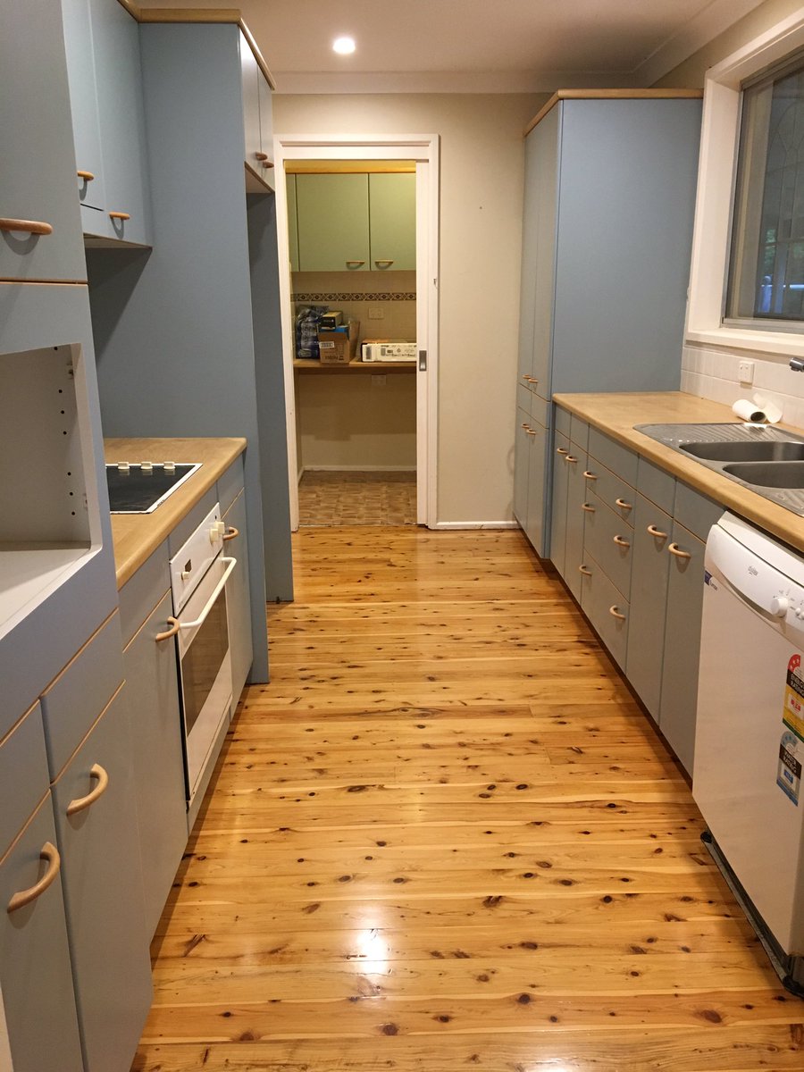 michael96500849's tweet photo. LOVE!! The newly polished floor boards ๐@wilsonlunatv now it's time to complete the rest of the house ๐ #refurb2sell https://t.co/A9pq2FS6dt