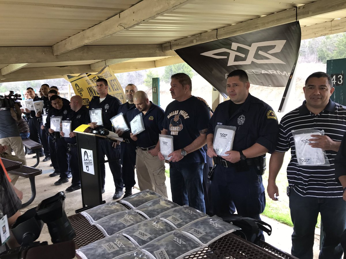ChiefWHumphrey's tweet photo. So grateful for @BbabFoundation and @Dickeys supporting @DallasPD troops w/new equipment.Blessed to have such excellent community support! https://t.co/MEx5c6VflX