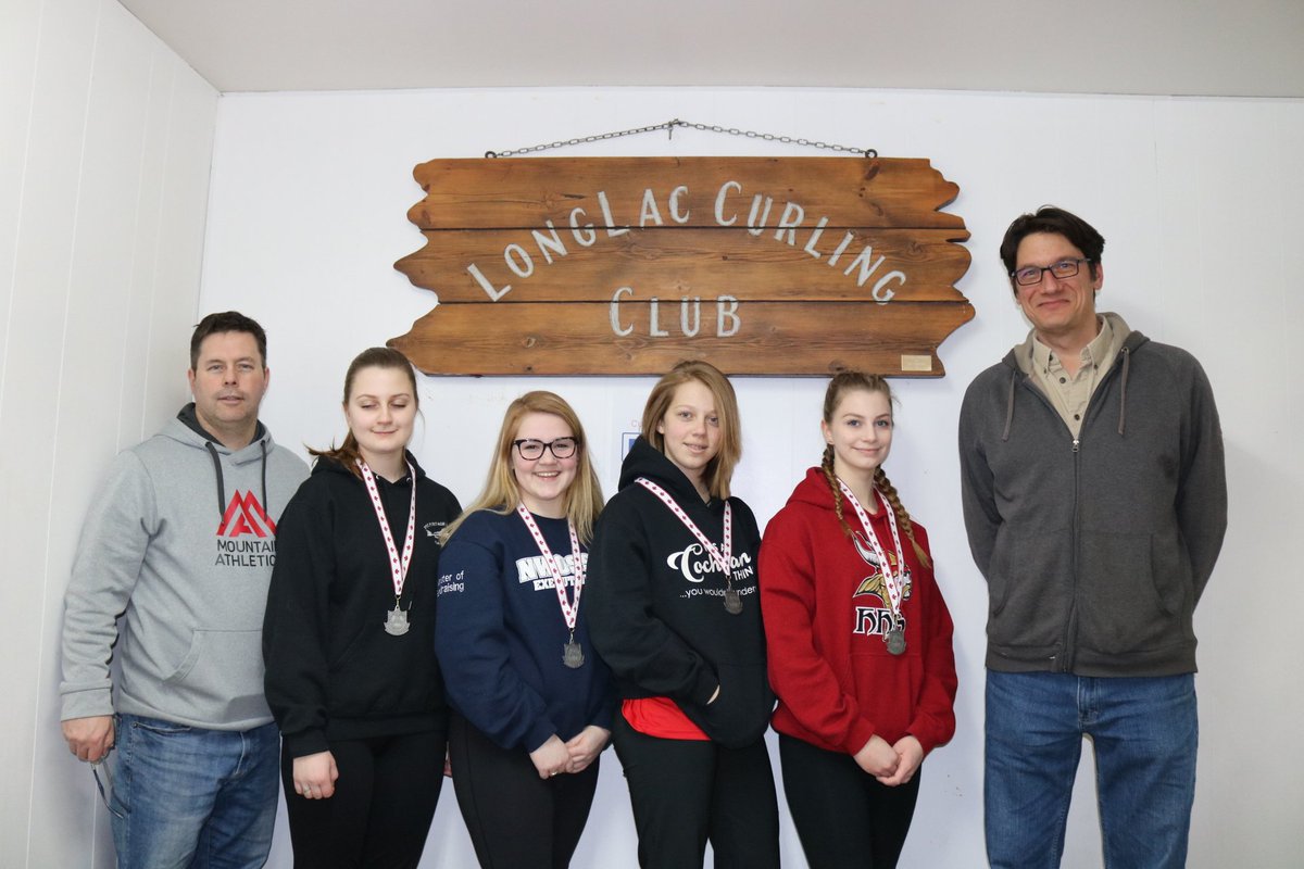 MoosecalacTim's tweet photo. 2017 #NWOSSAA #Curling
Girl's Silver Medallists
Hammarskjold High School from #ThunderBay https://t.co/qAQl9DK9sv