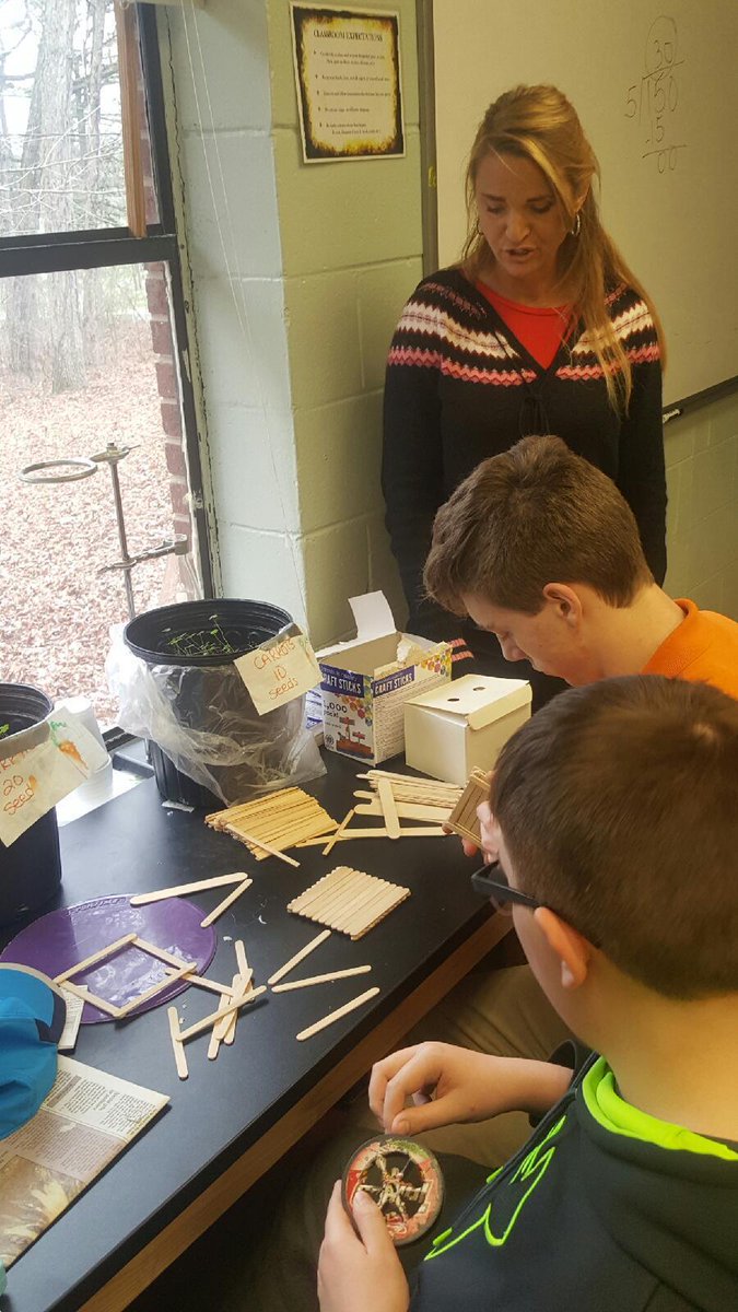 bachman_academy's tweet image. In STEM the students have been eager to learn about bridges, and how they are built. Now they are making their own!