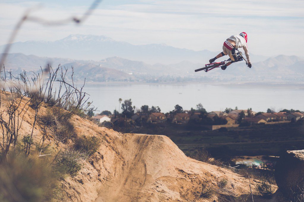 StreamSign's tweet image. Video: Suspended Productions – Party in the Pines swft.so/1Vjo8GXc