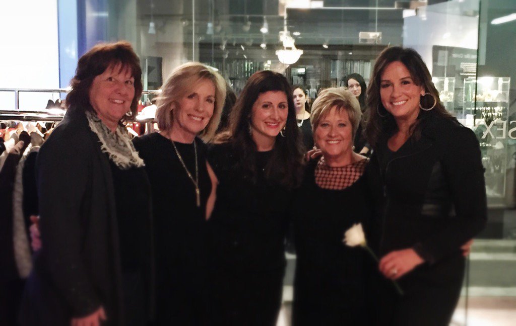 TanyaORourke's tweet photo. Another pic remembering @CarolWCPO and her fab career! She retires on Friday! @WCPO @Murraysm13 @pattybrisben https://t.co/YLWM27LeaH