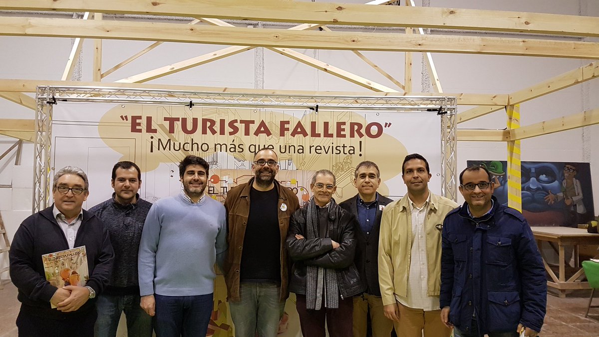 L'associació d'<a href="/estudisfallers/">Estudis Fallers</a> celebra l'aparició de la revista degana El @TuristaFallero perquè vol dir que #jaestemenFalles #falles2017