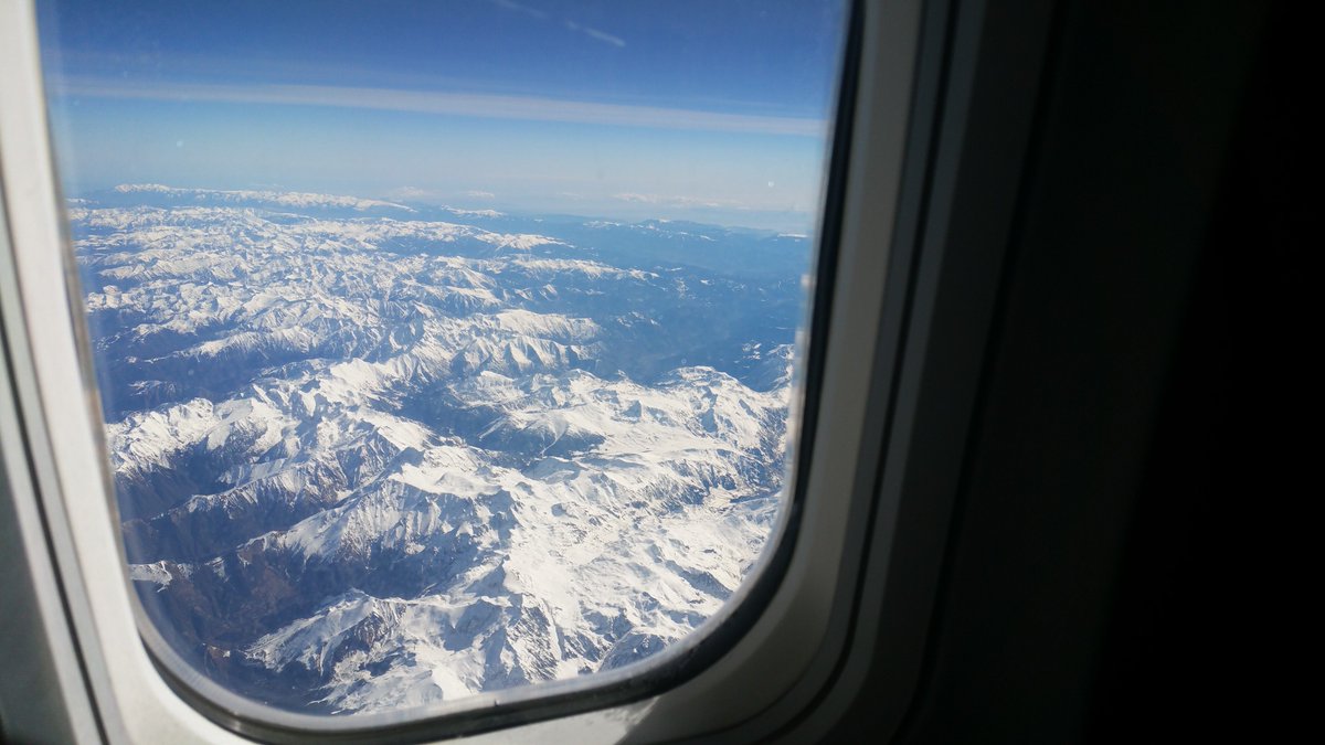 GemmaDD's tweet photo. Snow place like home.#Spanishairspace. #Newjob 😃 https://t.co/F4Dx5bpza8