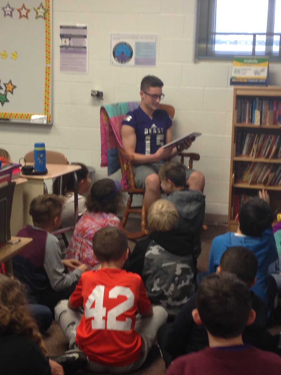 Another <a href="/ChieftainNation/">Bellevue East</a> football player reading to our class for #ReadAcrossAmerica #bpsne <a href="/Avery_Tigers/">Avery Elementary</a>