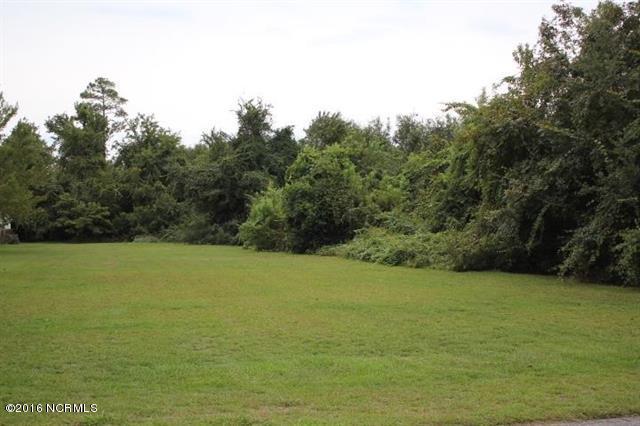 jgarlockgroup's tweet photo. There are two pots of land available on Leslie Dr. in #HubertNC! Call today for more info! #jghomesinc https://t.co/RSEMR7E6CR https://t.co/UHACEsIQww