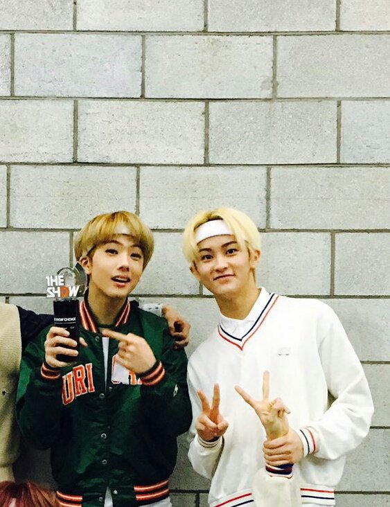 kpopstar2404's tweet photo. 170228 THE SHOW 🎉🎉🎉
#marksung #MARKLEE #Jisung #NCT3rdWin #NCTDREAM3RDWIN #MyFirstAndLast3rdwin #NCT_DREAM #NCT #엔씨티드림 #엔씨티 #마지막첫사랑 #最後的初戀 https://t.co/owq9UclWqt
