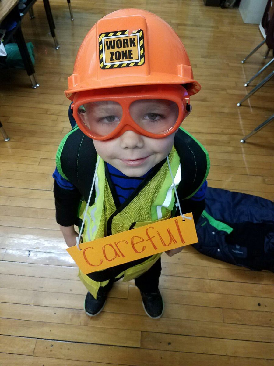 bhart610's tweet image. More from the #sasreadingweek vocabulary parade! Beautiful, careful, medic, chef!  So many creative words today! #saspride