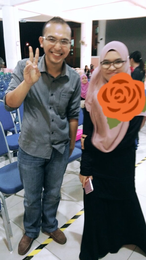 itsnjlh's tweet photo. Tqvm doc for tonight..semoga ilmu bermanfaat mengalir sampai syurga π€π€ maafkan kwn sy ketar2 amik gambar @khairul_hafidz #HealthMythbuster https://t.co/V4TVaUSnAG