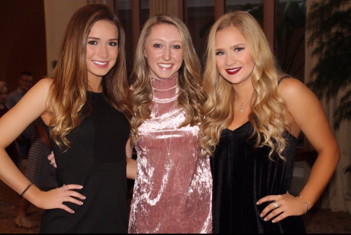 _averybeskar's tweet photo. happy bday love❤️ hope you have a great day.. thank you for all the amazing memories☀️ i love you😘😘 @Taylor_jeske https://t.co/385BA3g3R8