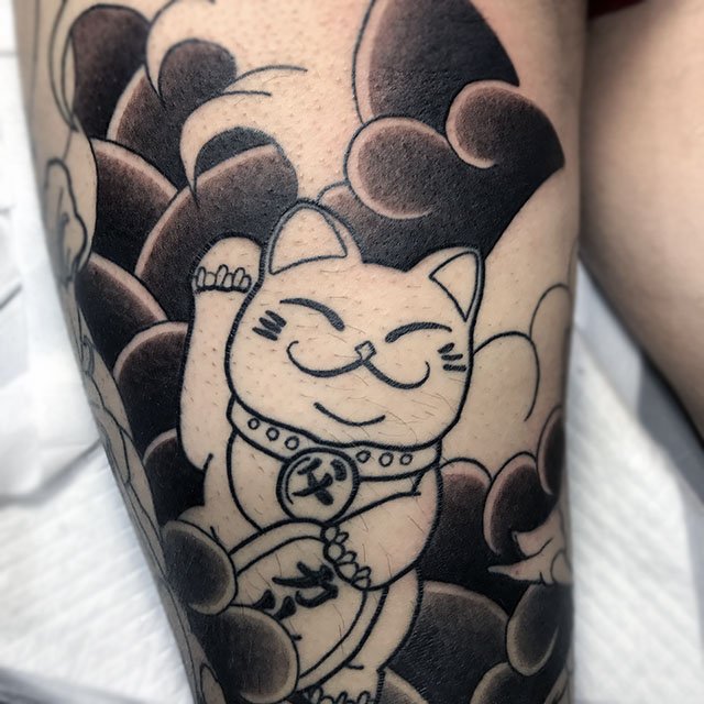 마네키네코 가 들어가는 이레즈미 작업입니다.
배경진행중이예요 ㅎ
#타투 #이레즈미 #마네키네코