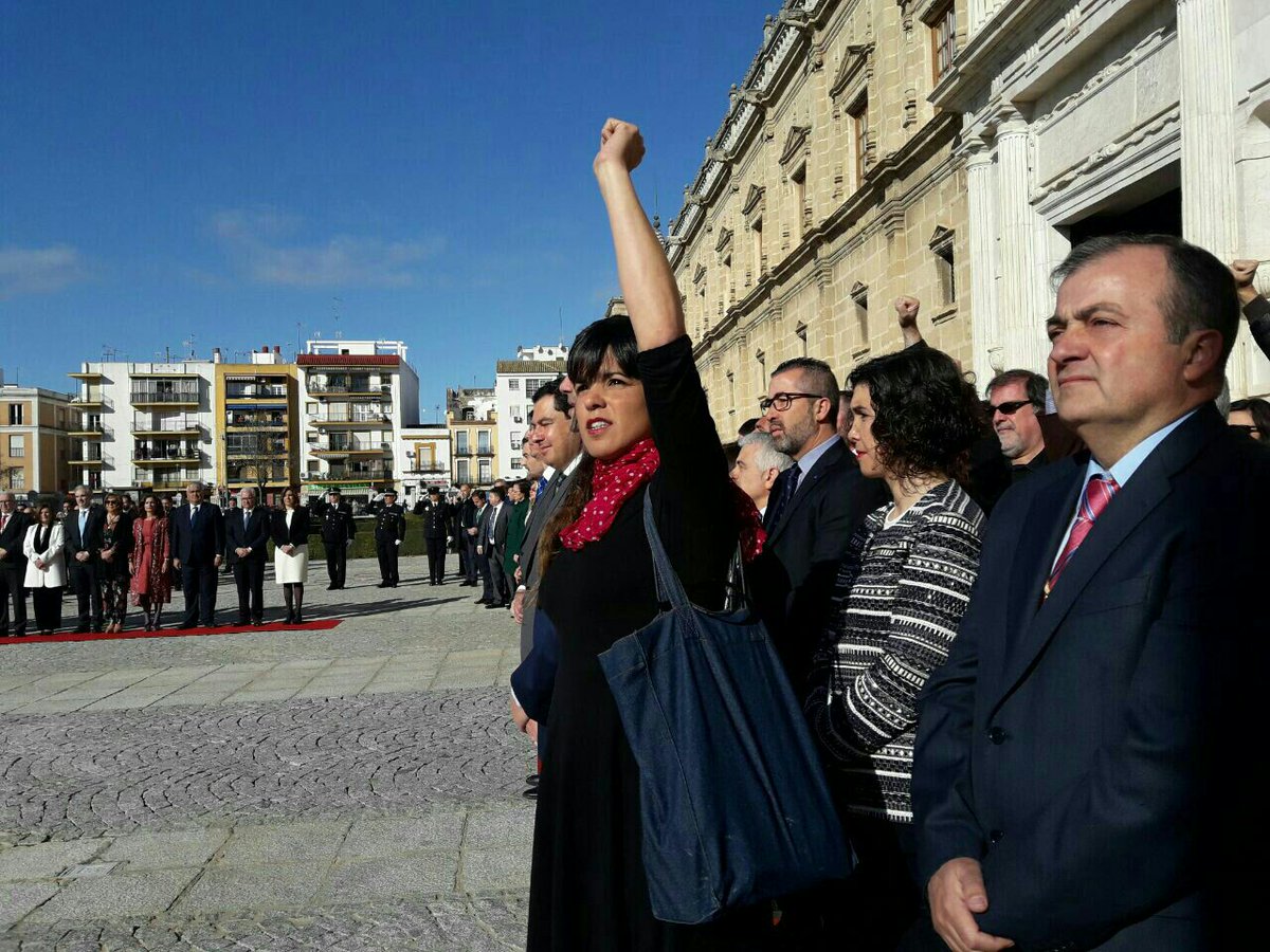 TeresaRodr_'s tweet photo. Paz, esperanza, tierra, luz y libertad para mi pueblo. Feliz día de Andalucía. #DiadeAndalucia #PoderAndaluz28F https://t.co/Fj7vI2bjDO