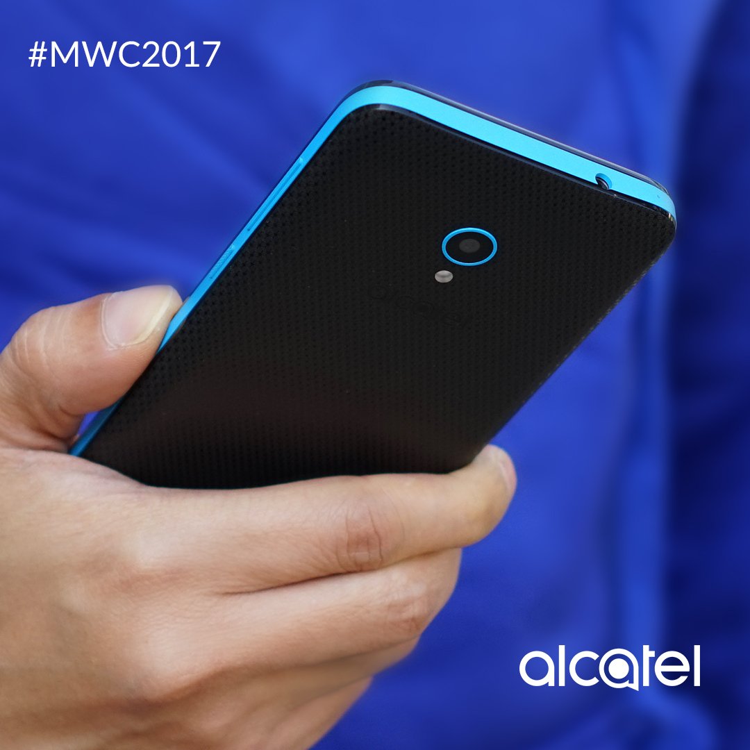 Un teléfono que se siente tan bien como se ve, descubre el Alcatel U5 con micro textura. #MWC2017 https://t.co/4F9B241RB7