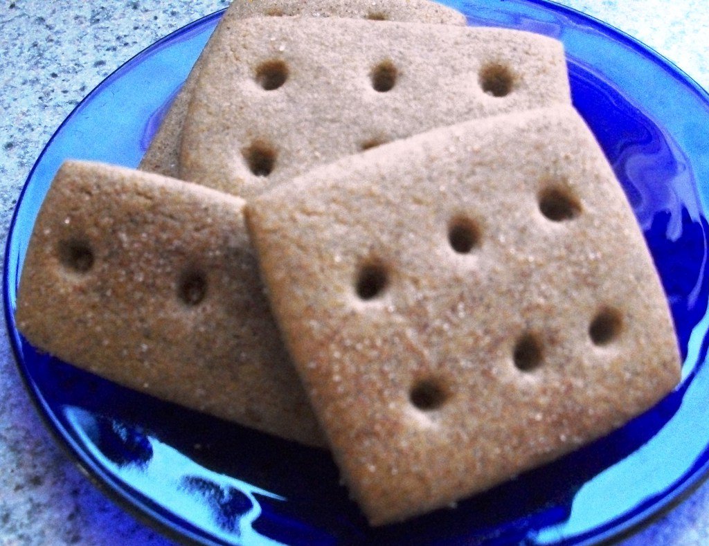 Manoomin Snack Crackers redlakenationfoods.wordpress.com/2017/02/28/man…
