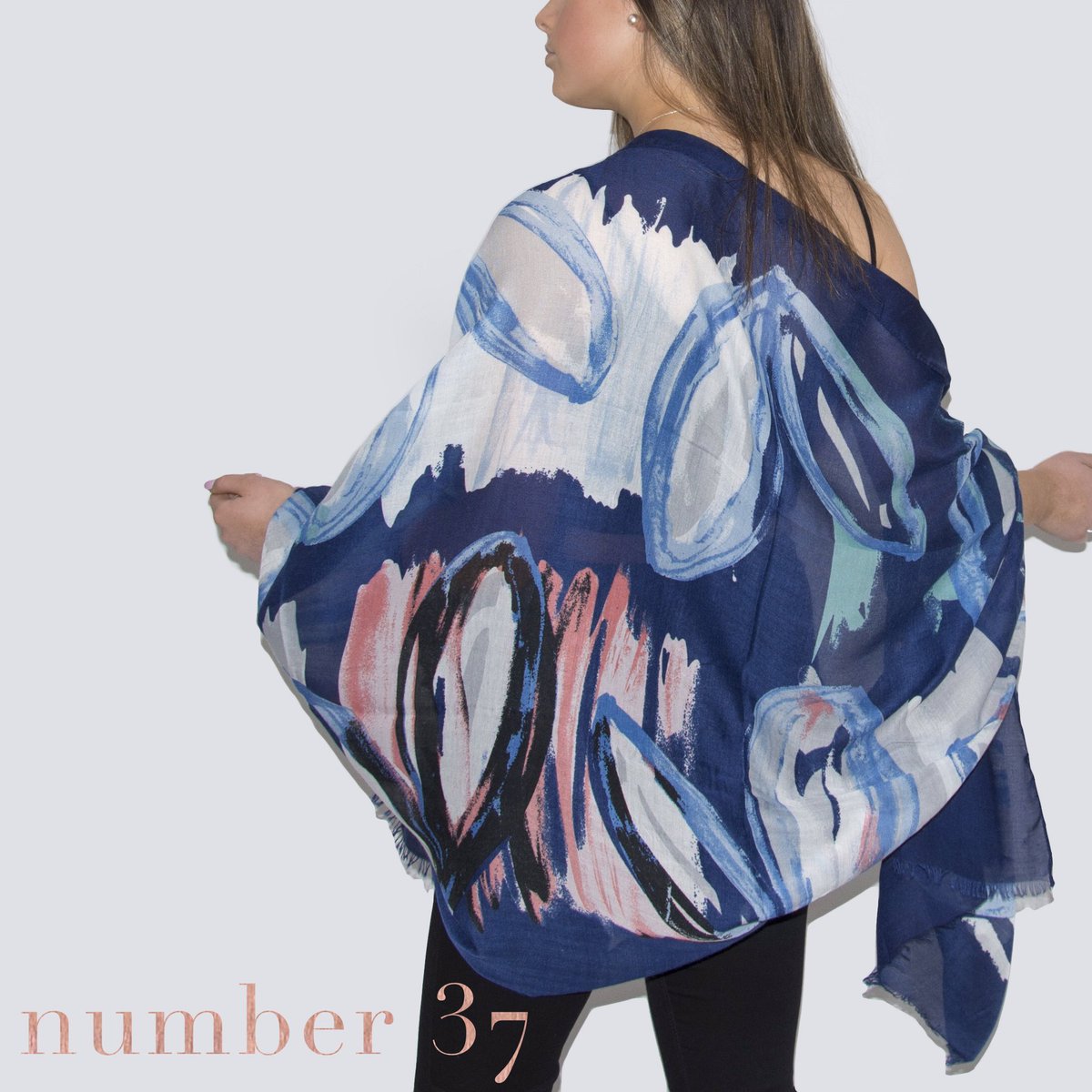 Scarf Room tweet media