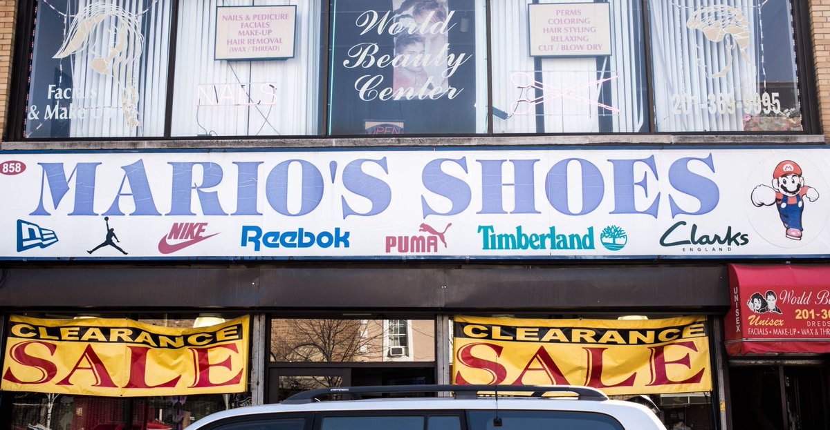 lynnhazan_'s tweet image. Our favorite spots for value shopping in @thenewjsq I found the most amazing Calvin's at the goodwill! read up! 
buff.ly/2m3VB1V