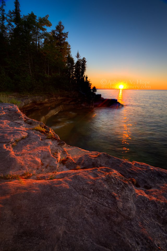 Michiganscenery's tweet photo. Remembering warm summer evenings in paradise .... Michigan's Upper Peninsula ... photo by Aubrieta V. Hope, https://t.co/1SaIujI2mt. https://t.co/1UzeSaenCv