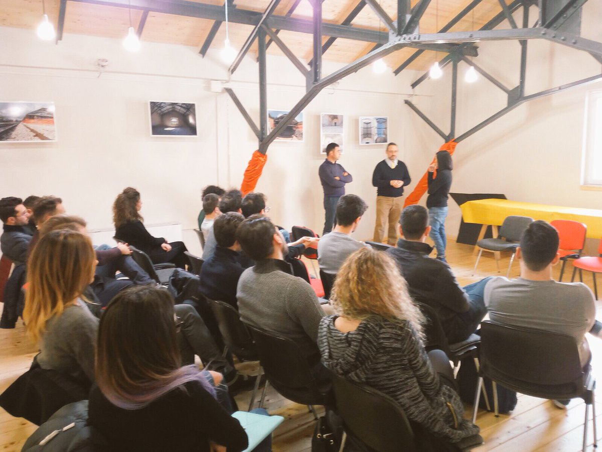 ScamBioLoGiCo's tweet image. Con gli studenti della @UniLUISS per parlare di #etica #responsabilità #sostenibilità