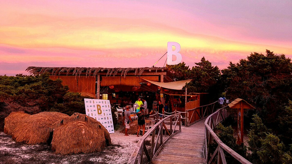 Beso Beach Formentera estrenará pronto su 6ª temporada. Se emitirá en directo desde Formentera. bit.ly/BesoBeachForme… #nohayveranosinbeso