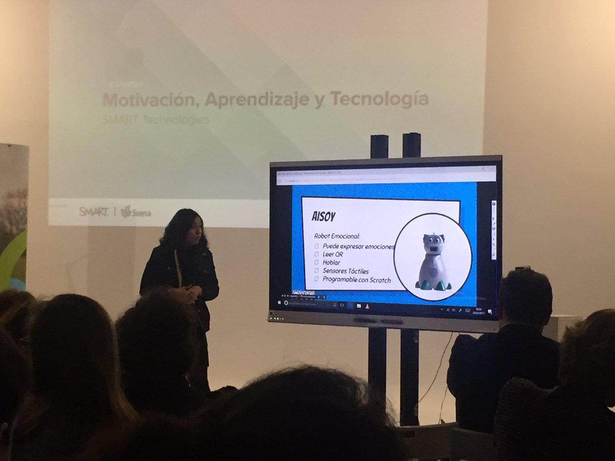 <a href="/CrisCastanera/">Cristina Castañera</a> está hablando del uso de cartas magic y <a href="/aisoy/">Riza Mondigo Serafin</a> en #JornadasMAT