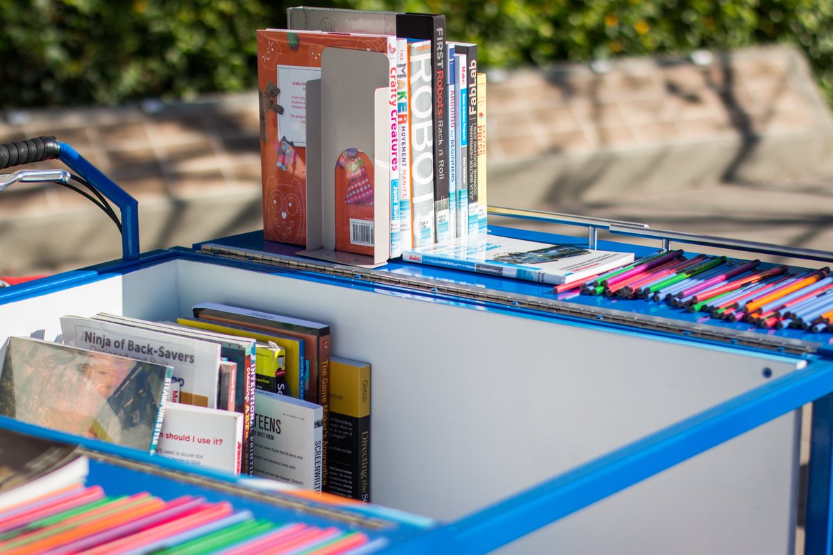 LBCityLibrary's tweet image. We kicked off our Tuesday with the #LBPLBookBike, books &amp;amp; coffee at #HarveyMilkPark with @iteam_LongBeach &amp;amp; @WorkEvolutionLB! #LBCityLibrary