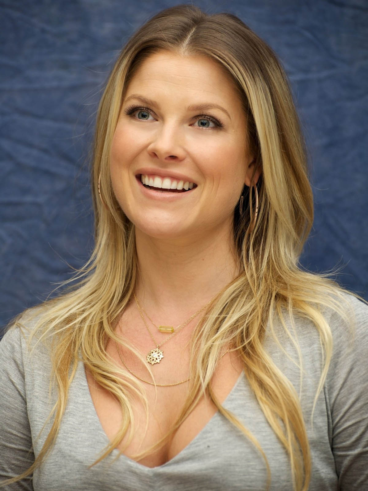  ON WITH Wishes:
Ali Larter A Happy Birthday! 