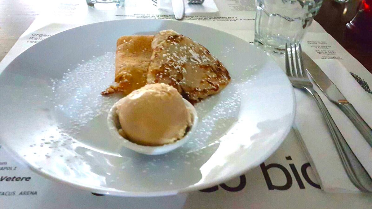 AmicoBio's tweet photo. Here we go: Vegan pancakes filled with hazelnut cream w/coffee ice cream. #PancakeDay https://t.co/YgTqaEmsQg