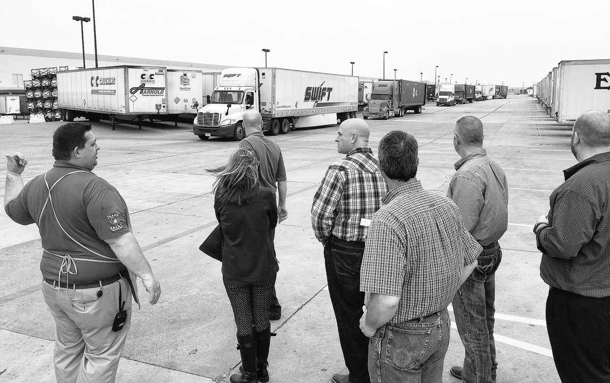 ConstantinoJoey's tweet image. #Gunslingers in Dallas checking out all the product we are going to sell! 

#swbest