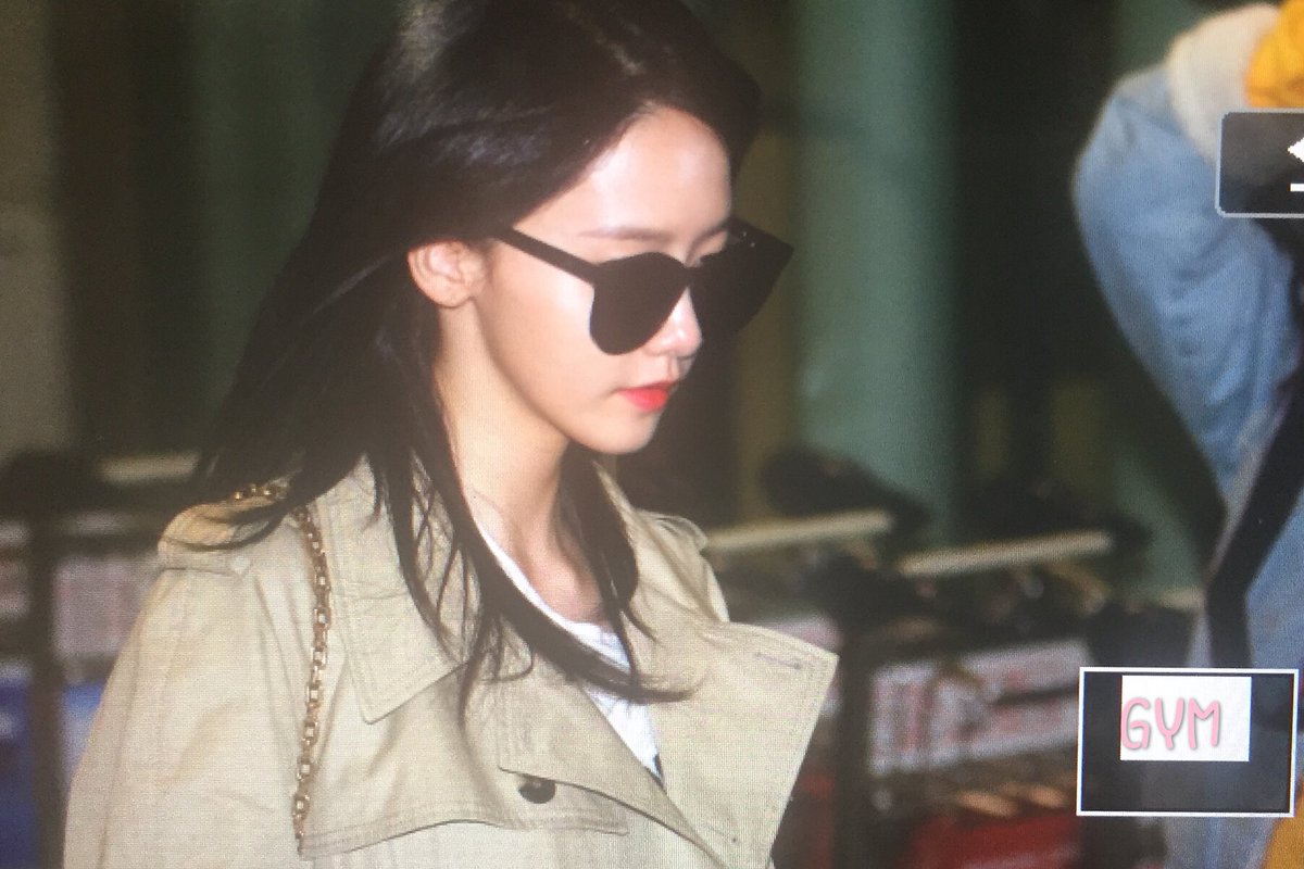 [PIC][01-03-2017]YoonA trở về Hàn Quốc vào sáng nay C5x_j_lUoAAWuGm