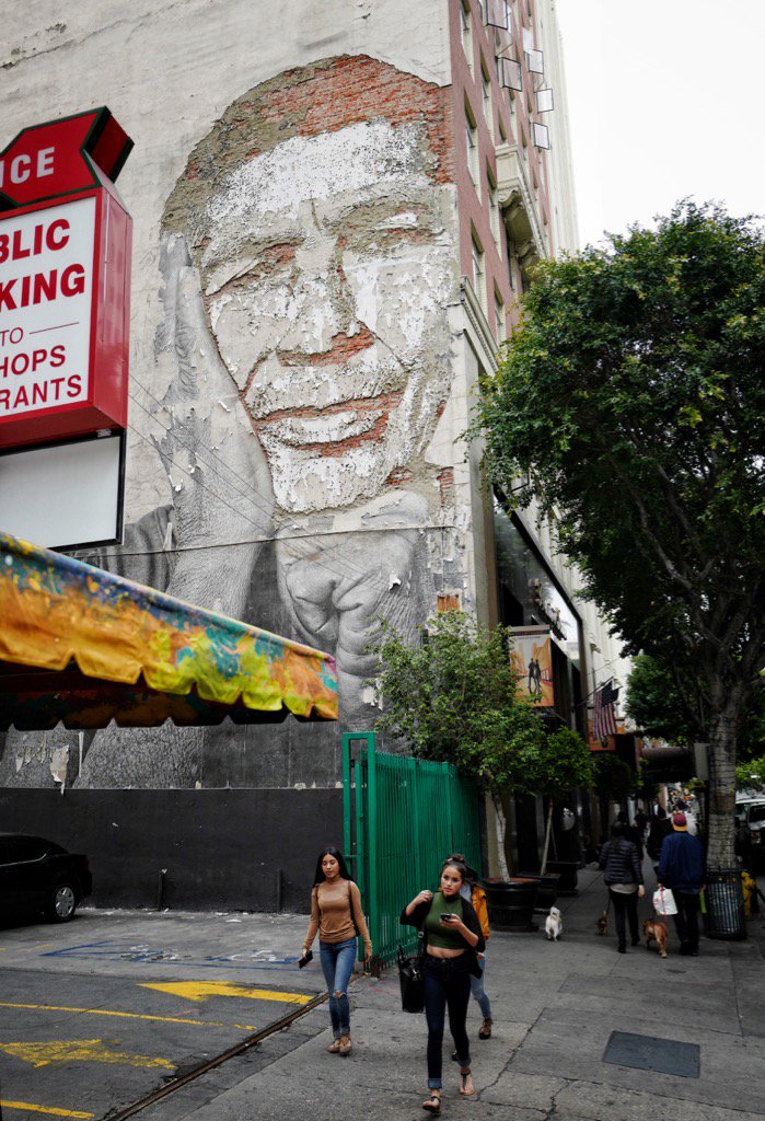 JRart's tweet photo. Still up downtown with my brother @vhils 👊🏻👊🏻👊🏻 https://t.co/jxaxy9Blwk
