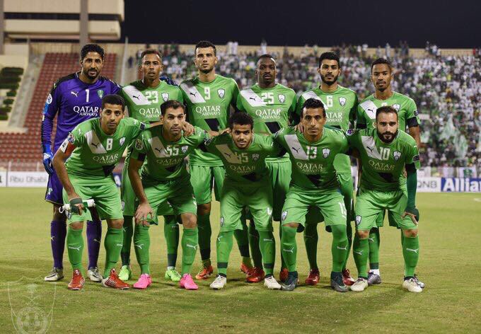 EMADAlHOSNI20's tweet photo. الصدارة لك وحدك واجلس ياملك، ست نقاط مهمة وصدارة في وقتها في مشوارنا الآسيوي شكراً لزملائي اللاعبين 💚💚 https://t.co/gwll8ikI1E